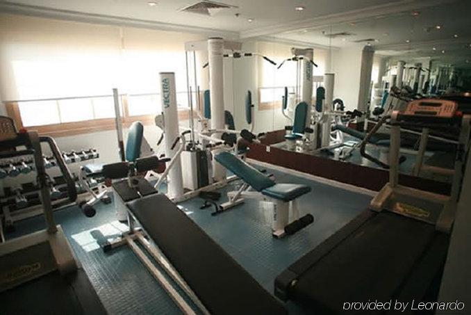 Dolphin Hotel Apartments Дубай Удобства фото